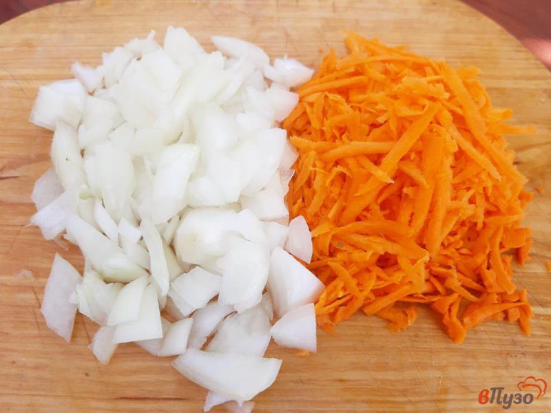 Фото приготовление рецепта: Плов с морковью и свининой шаг №3