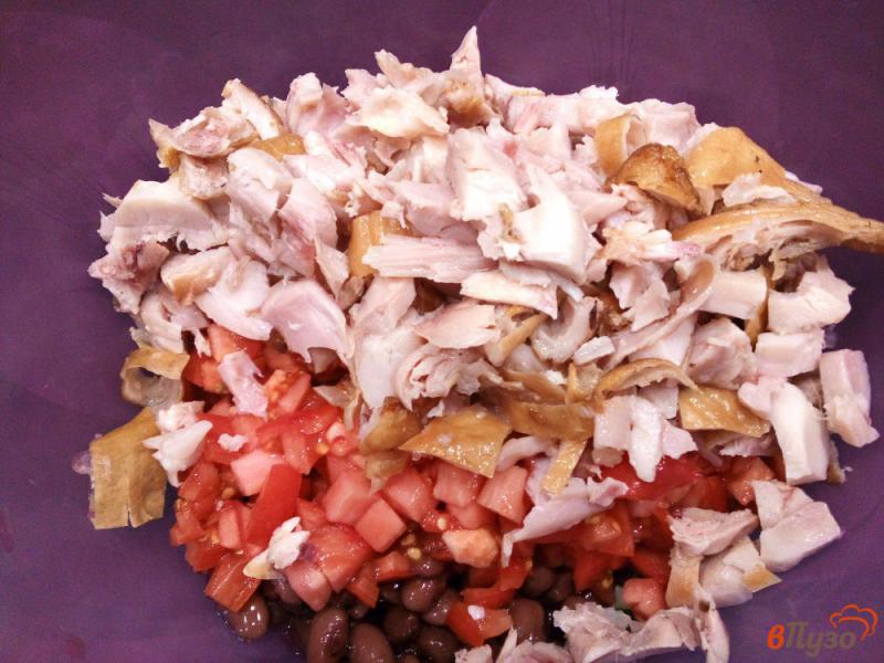 Фото приготовление рецепта: Овощной салат с шампиньонами и копченым окорочком шаг №6