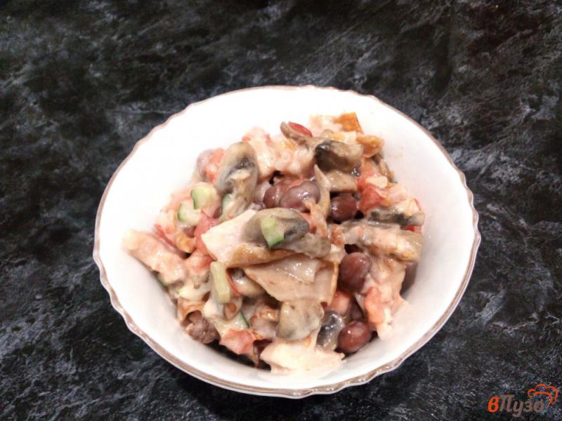 Фото приготовление рецепта: Овощной салат с шампиньонами и копченым окорочком шаг №9