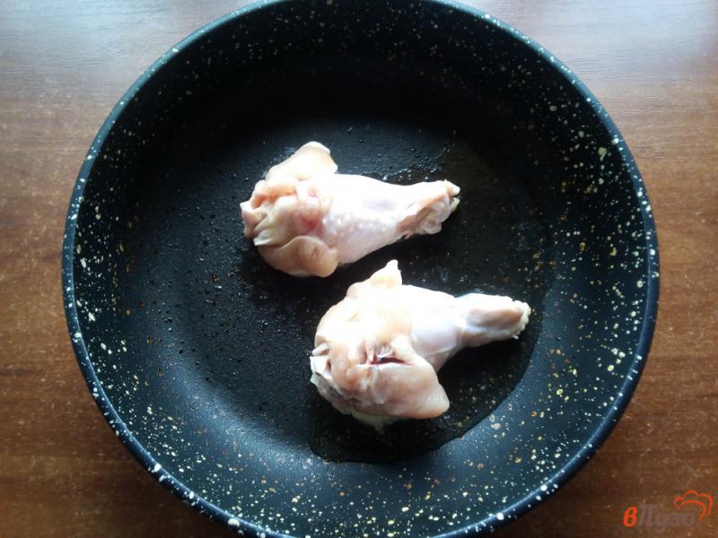 Фото приготовление рецепта: Плов с курицей в горшочках шаг №2