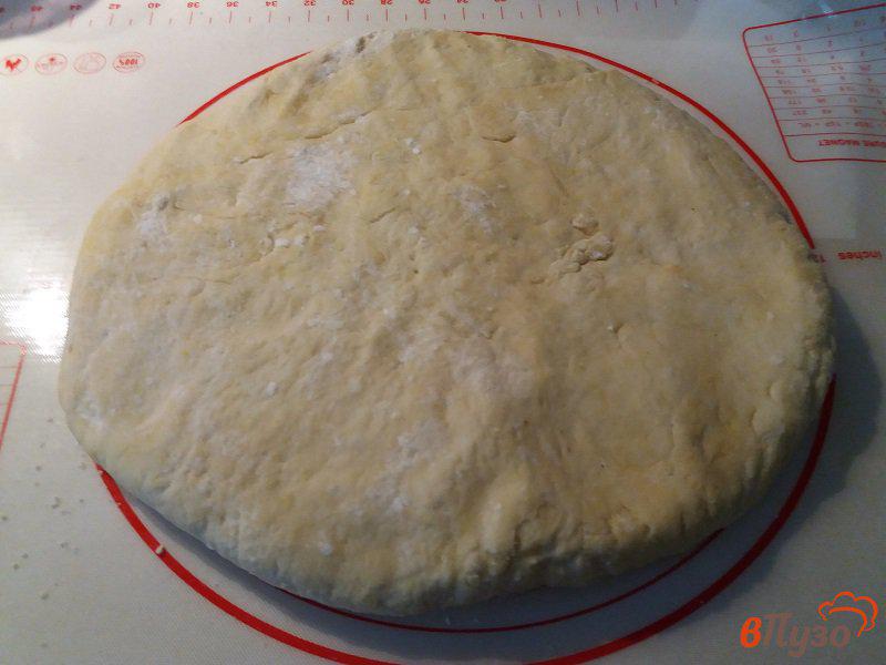 Фото приготовление рецепта: Пирог с рыбой и овощами шаг №10