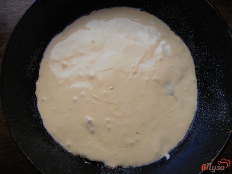 Фото приготовление рецепта: Пирог с айвой в карамели шаг №6