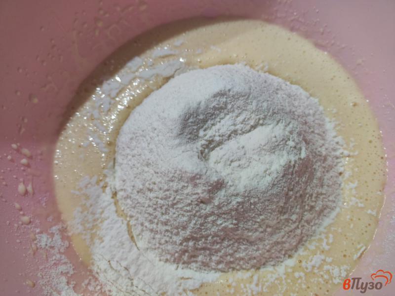 Фото приготовление рецепта: Песочное печенье с абрикосовым пюре шаг №3