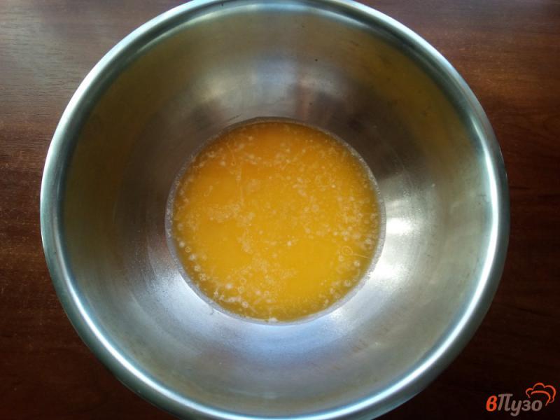 Фото приготовление рецепта: Рогалики с абрикосовым джемом и черносливом шаг №3