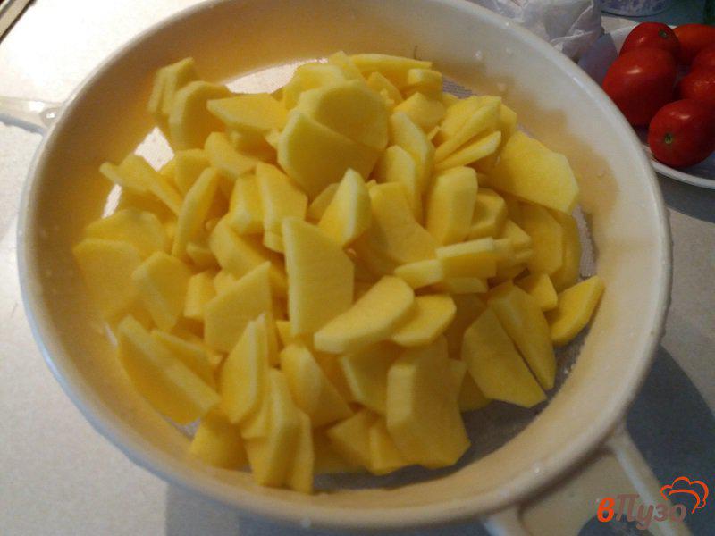Фото приготовление рецепта: Жареный картофель на сале шаг №4