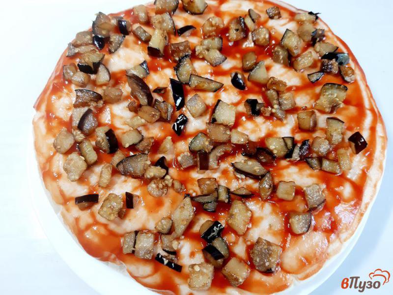 Фото приготовление рецепта: Пицца с баклажанами шаг №5