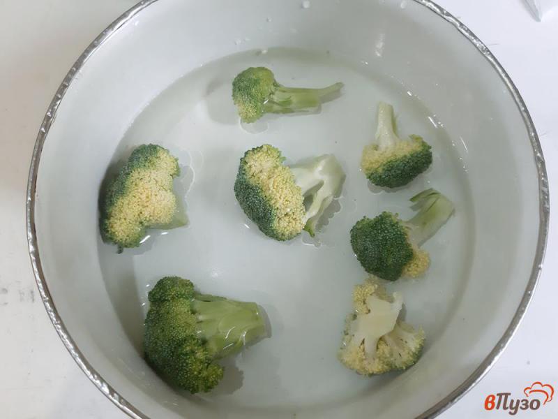 Фото приготовление рецепта: Омлет с овощами и сыром шаг №2