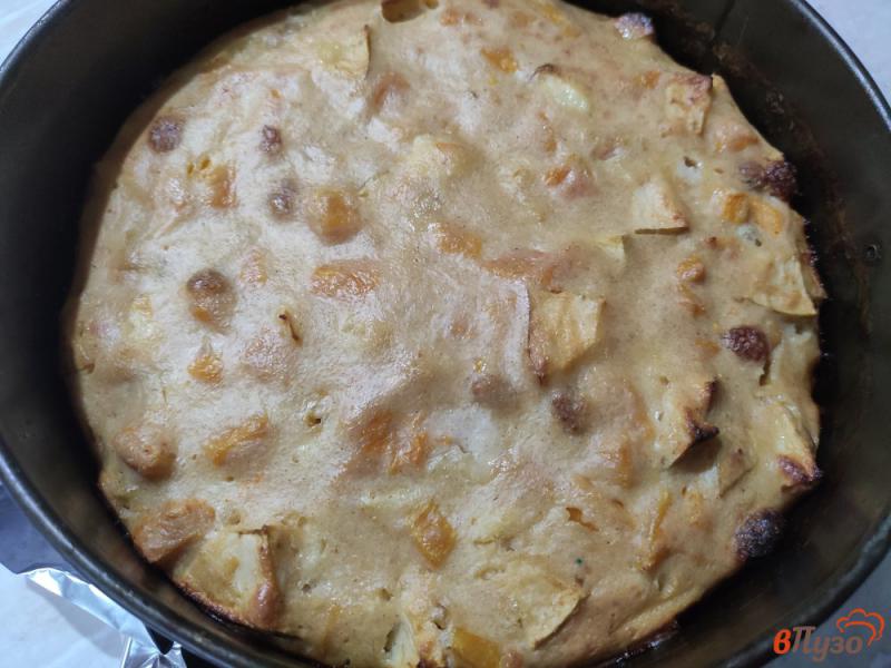 Фото приготовление рецепта: Творожная запеканка с тыквой, яблоками и изюмом шаг №7