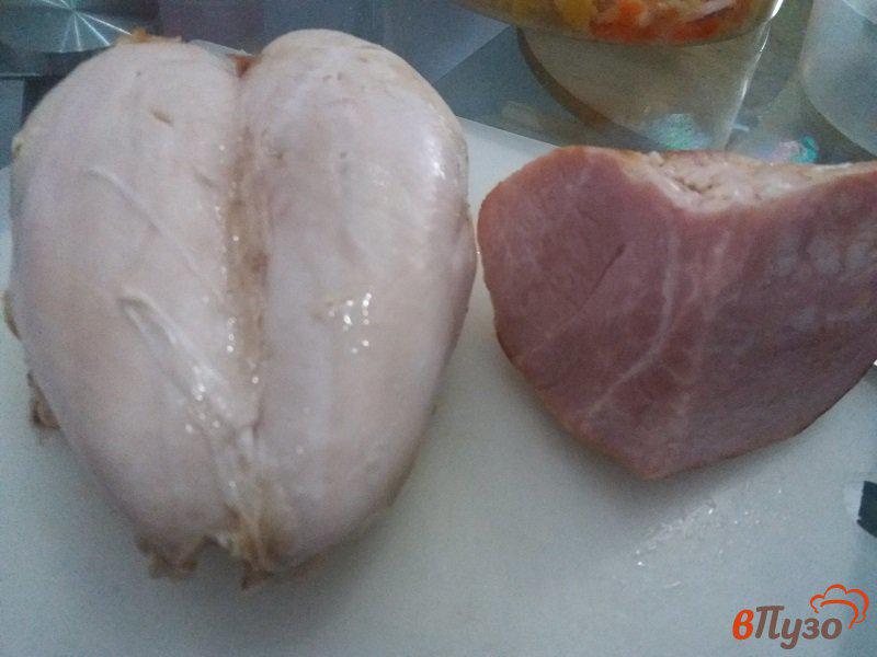 Фото приготовление рецепта: Салат мясной с горошком шаг №6