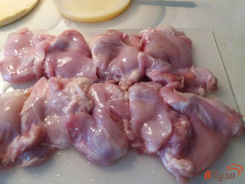 Фото приготовление рецепта: Отбивная из мякоти куриного бедра шаг №1