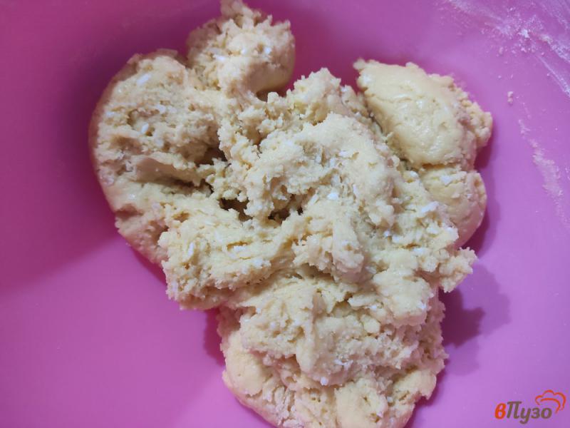 Фото приготовление рецепта: Кокосовое печенье на сгущеном молоке шаг №3
