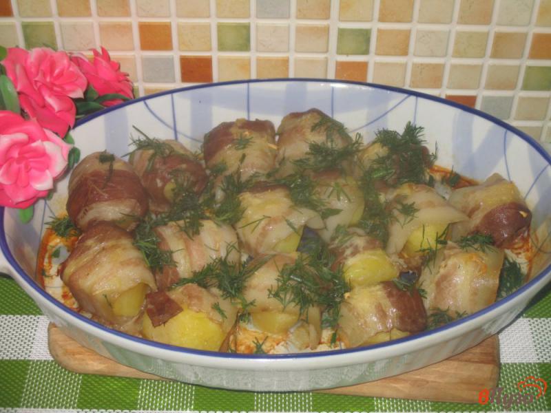 Фото приготовление рецепта: Картофель запеченый в беконе шаг №6