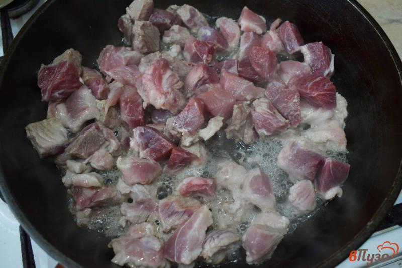 Фото приготовление рецепта: Гречка с мясом на сковороде шаг №1