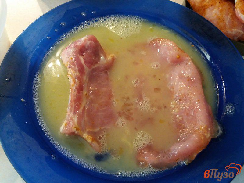 Фото приготовление рецепта: Отбивная из свиной корейки шаг №4