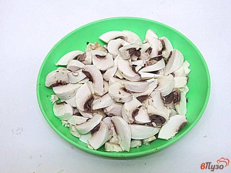 Фото приготовление рецепта: Суп с чечевицей грибами и цветной капустой шаг №3