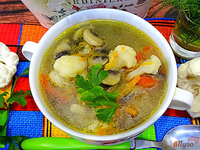 Фото приготовление рецепта: Суп с чечевицей грибами и цветной капустой шаг №7