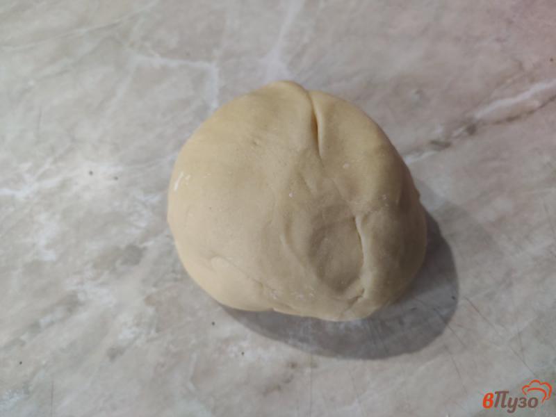 Фото приготовление рецепта: Песочный пирог с яблочной начинкой шаг №3