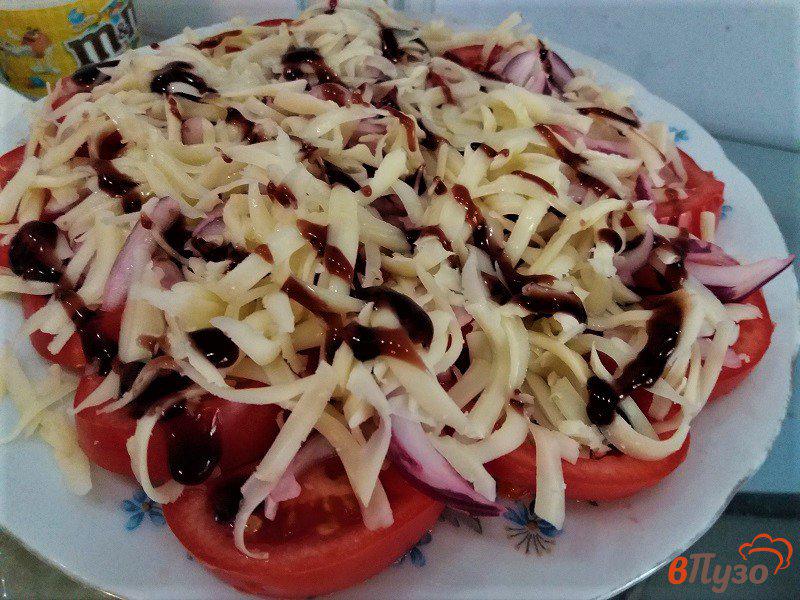 Фото приготовление рецепта: Салат из помидор и моцареллы шаг №8