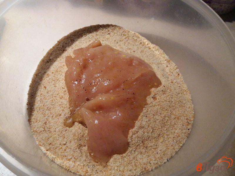 Фото приготовление рецепта: Отбивные из куриного филе в соусе-маринаде шаг №6