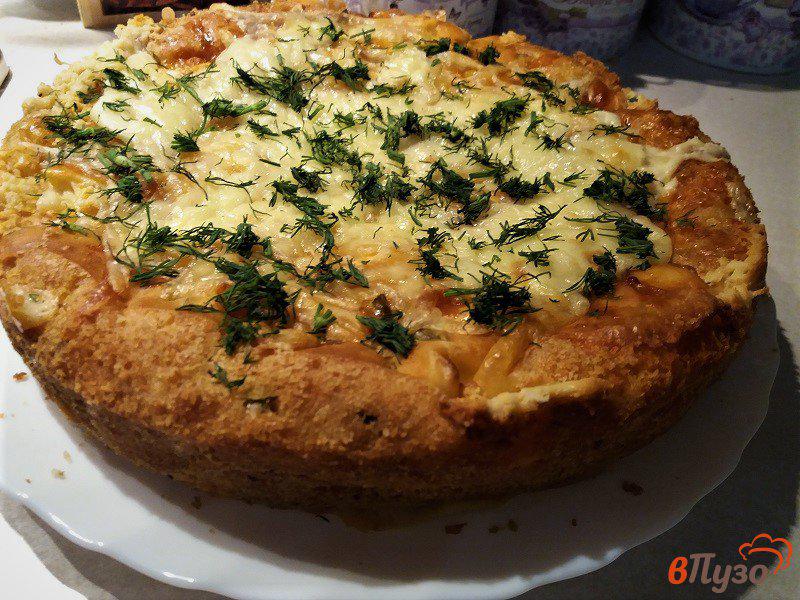 Фото приготовление рецепта: Пирог из куриного филе и творожного сыра шаг №14