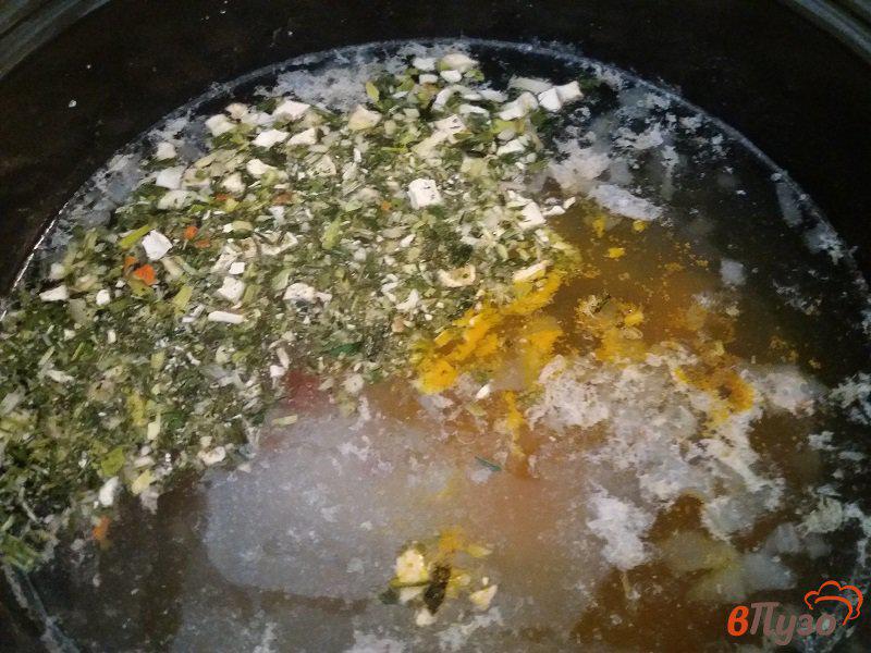 Фото приготовление рецепта: Куриный суп шаг №4
