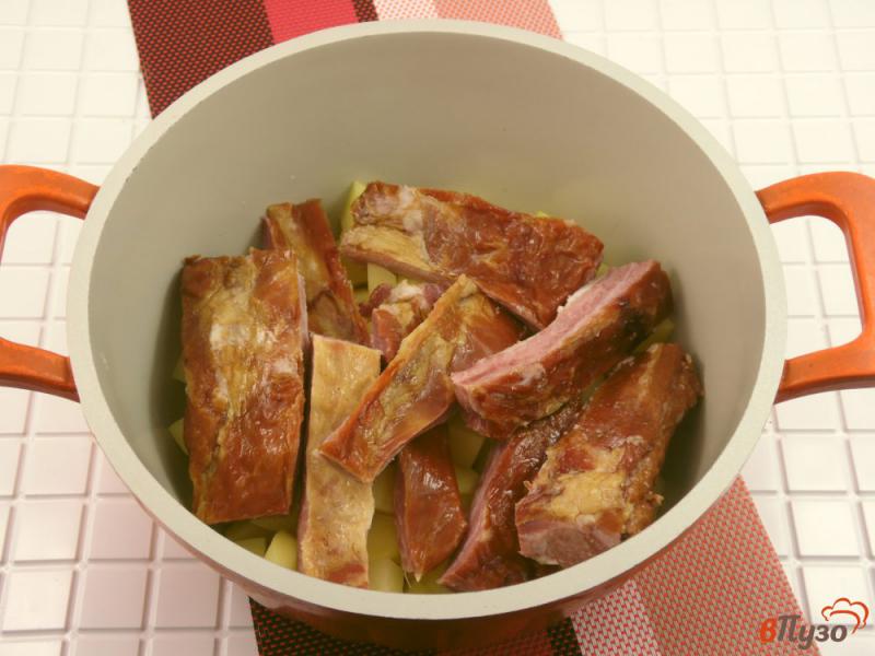 Фото приготовление рецепта: Суп картофельный с копченостями шаг №2