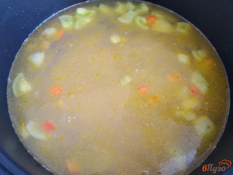 Фото приготовление рецепта: Постный суп с зелёными помидорами в мультиварке шаг №8