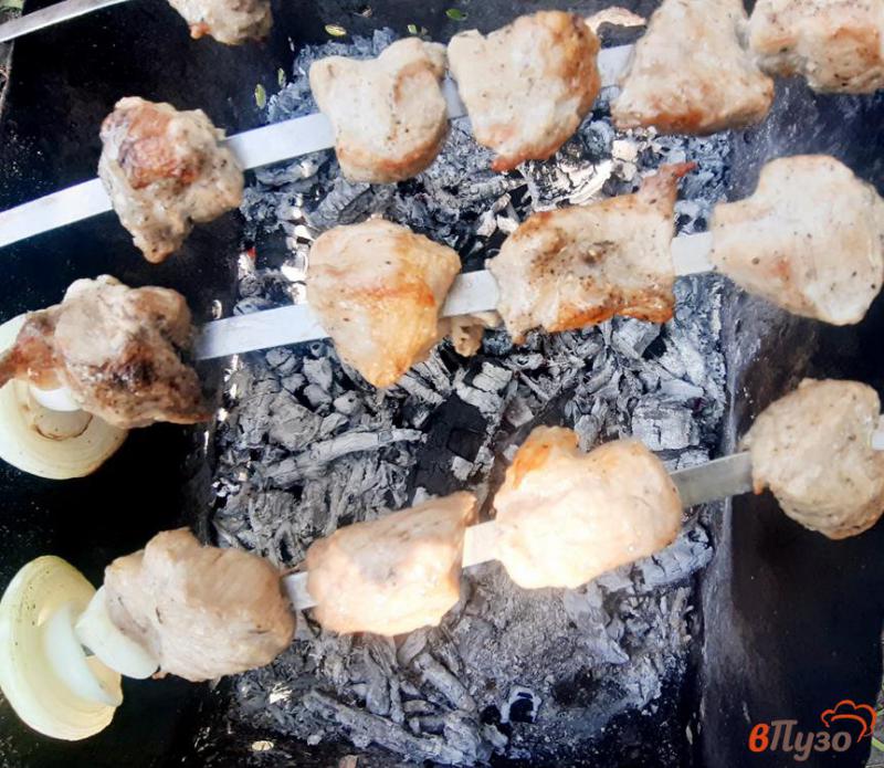 Фото приготовление рецепта: Шашлык из свиного ошейка в лимонном маринаде шаг №5