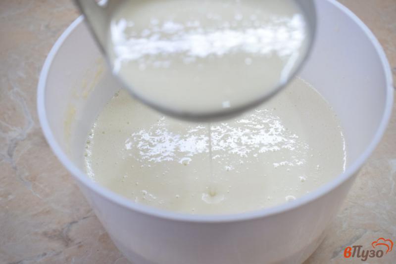 Фото приготовление рецепта: Блины на молоке без соды шаг №4