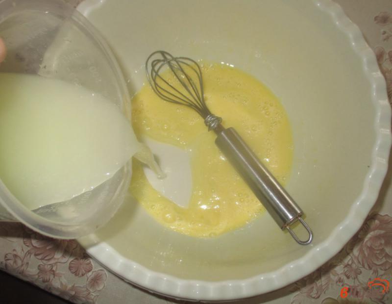 Фото приготовление рецепта: Блины на сыворотке  с содой шаг №1