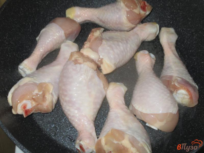 Фото приготовление рецепта: Куриные голени с рисом шаг №1