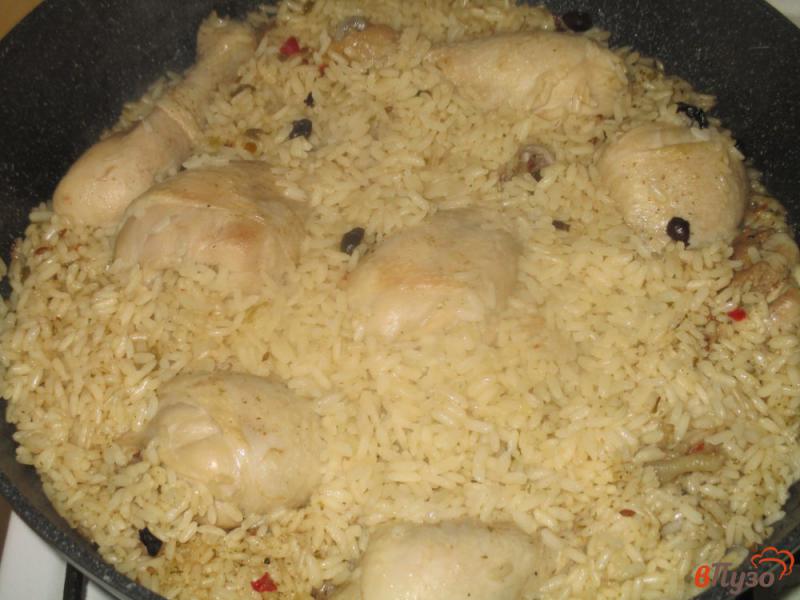 Фото приготовление рецепта: Куриные голени с рисом шаг №5
