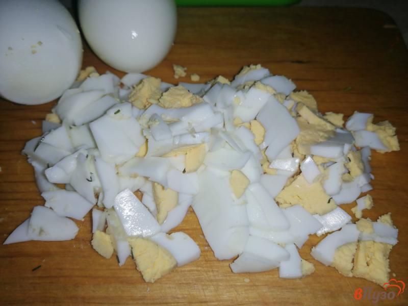 Фото приготовление рецепта: Заливное из курицы с яйцами и морковью шаг №6
