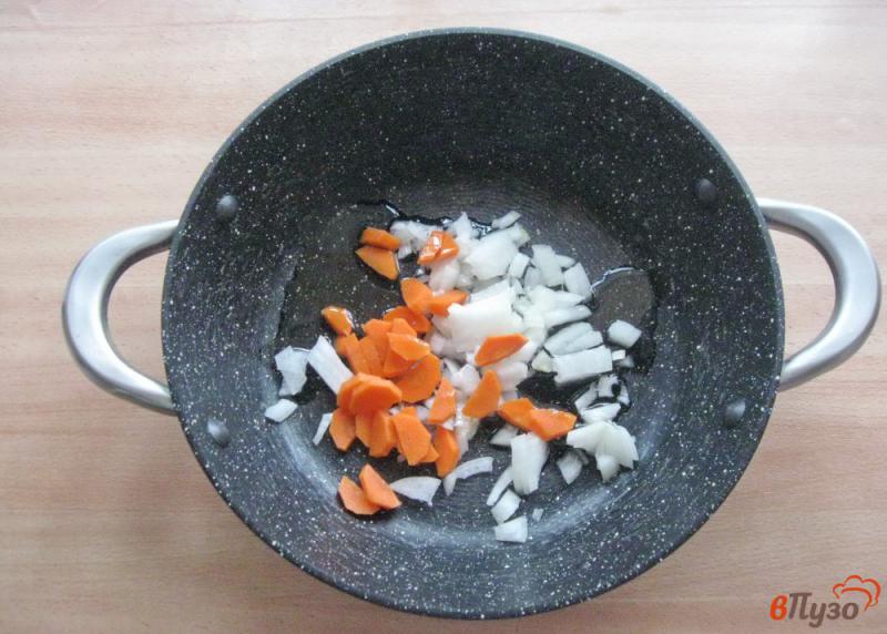 Фото приготовление рецепта: Тефтели с картофелем и баклажанами в сметане шаг №3