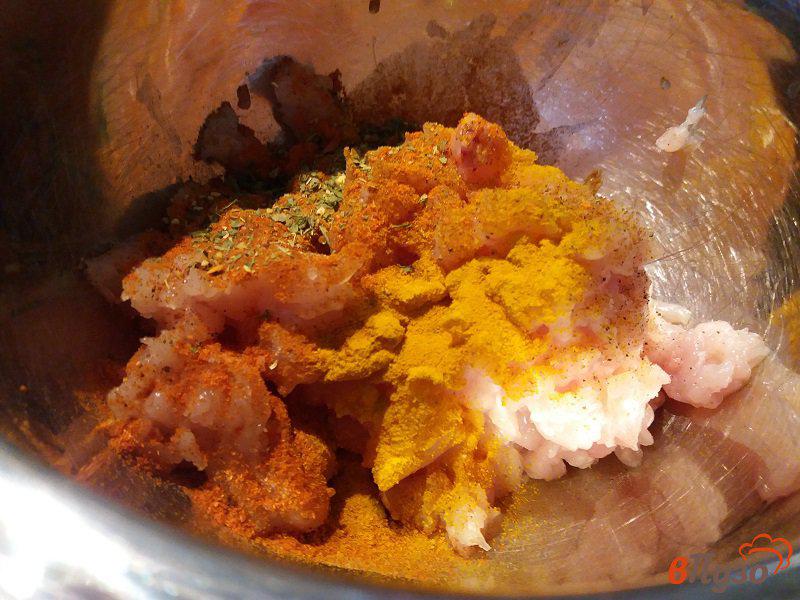 Фото приготовление рецепта: Шницель из куриного рубленного мяса шаг №3