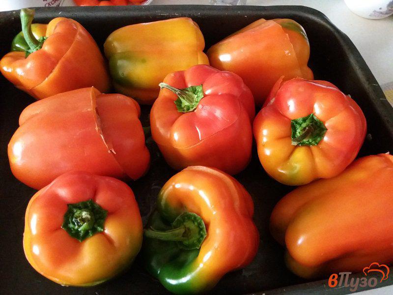 Фото приготовление рецепта: Фаршированный мясным фаршем перец в томатном соусе шаг №9
