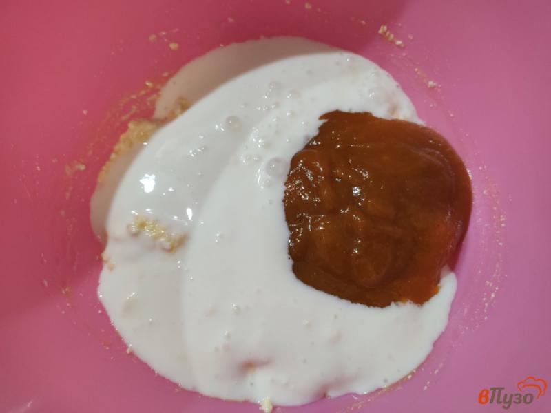 Фото приготовление рецепта: Творожные оладьи с абрикосовым пюре шаг №2