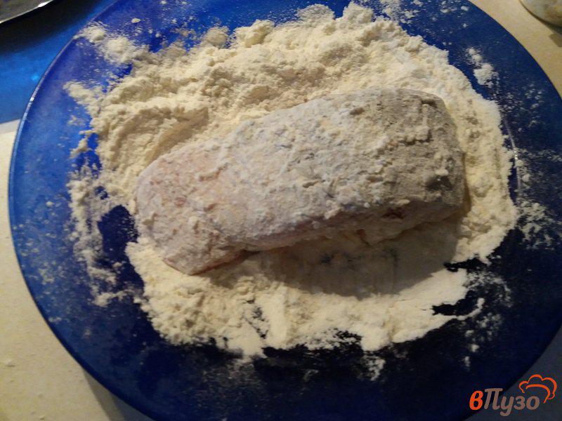 Фото приготовление рецепта: Жаренный карп в хрустящей панировке шаг №4