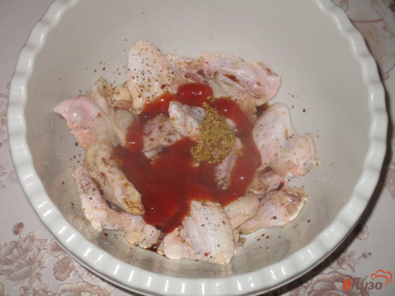 Фото приготовление рецепта: Куриные крылышки запеченные с зернистой горчицей шаг №2