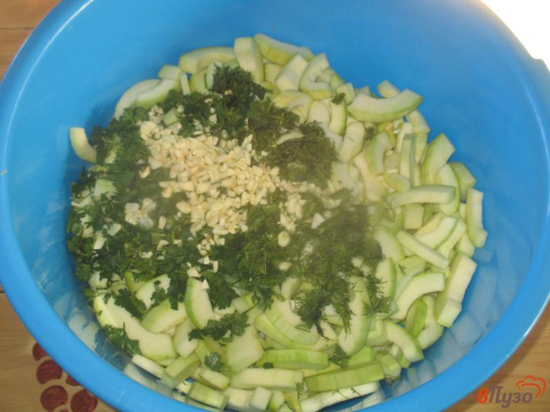 Фото приготовление рецепта: Салат из старых кабачков на зиму шаг №2