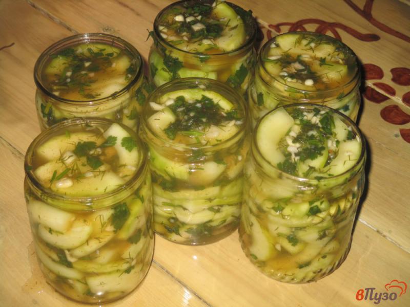 Фото приготовление рецепта: Салат из старых кабачков на зиму шаг №4