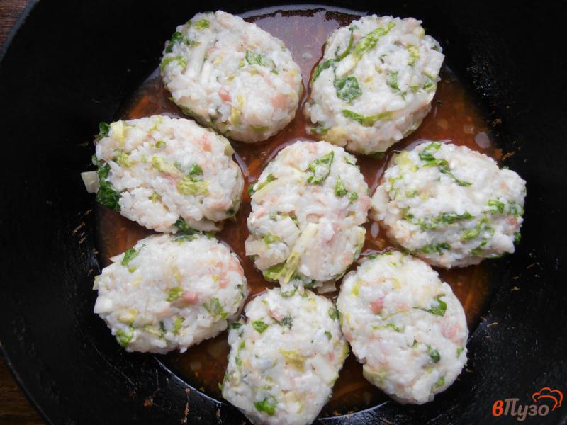 Фото приготовление рецепта: Ленивые голубцы с пекинской капустой в томате шаг №9