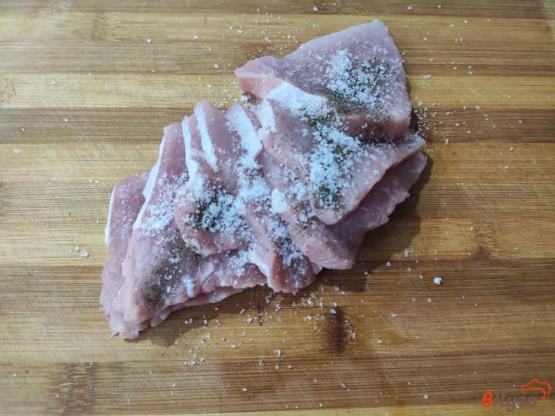 Фото приготовление рецепта: Картофель с грибами и мясом шаг №1