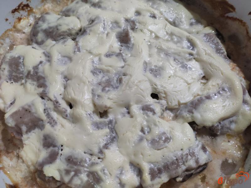 Фото приготовление рецепта: Картофель с грибами и мясом шаг №9