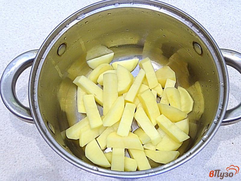 Фото приготовление рецепта: Суп с шампиньонами и плавленым сыром шаг №2