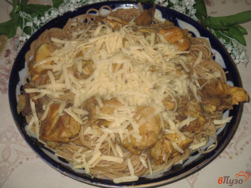 Фото приготовление рецепта: Курица с гречневыми спагетти шаг №6