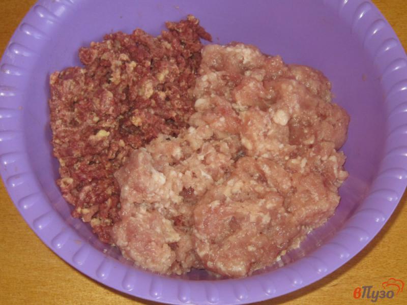 Фото приготовление рецепта: Котлеты из свинины с утиной грудкой шаг №3