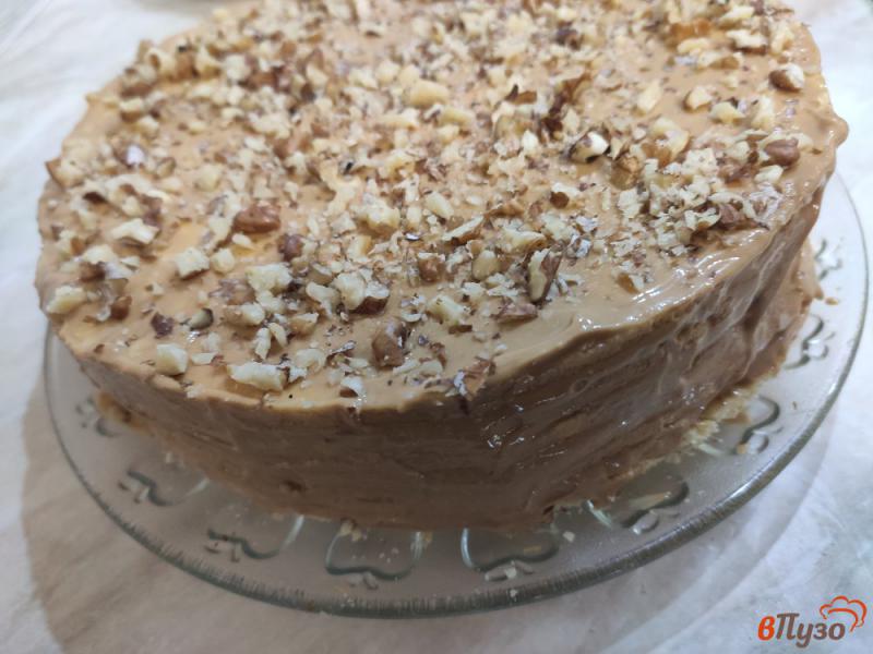 Фото приготовление рецепта: Песочный торт с грецкими орехами шаг №13