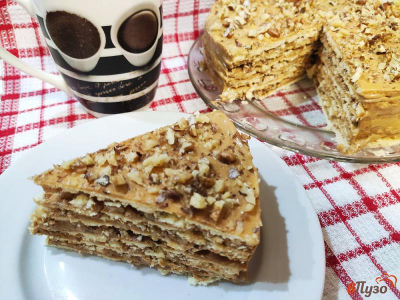 Фото приготовление рецепта: Песочный торт с грецкими орехами шаг №14