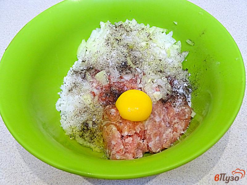 Фото приготовление рецепта: Запеканка из риса и фарша шаг №3